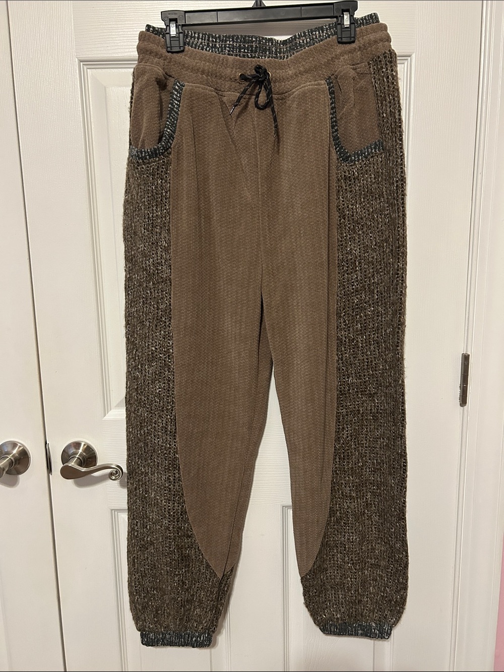 Oli & Hali Two-Tone Brown Knit Panel Jogger Pants